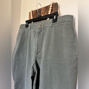 Farah Chinos Men’s Preowned Green Chino Flat Front  Pants, Men’s Size 38 x 32